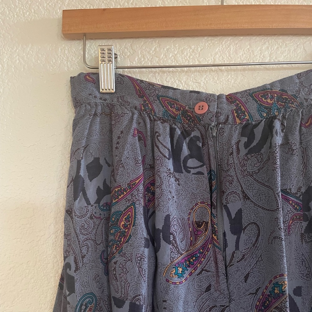 Vintage | blue paisley skirt midi length high waisted side pockets size … - Picture 7 of 9